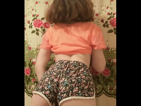 ❤️ Seksi enom bayek stripping mati dheweke kathok cendhak ing kamera ❤ Saru kualitas ing jv.assistentai.ru ❤